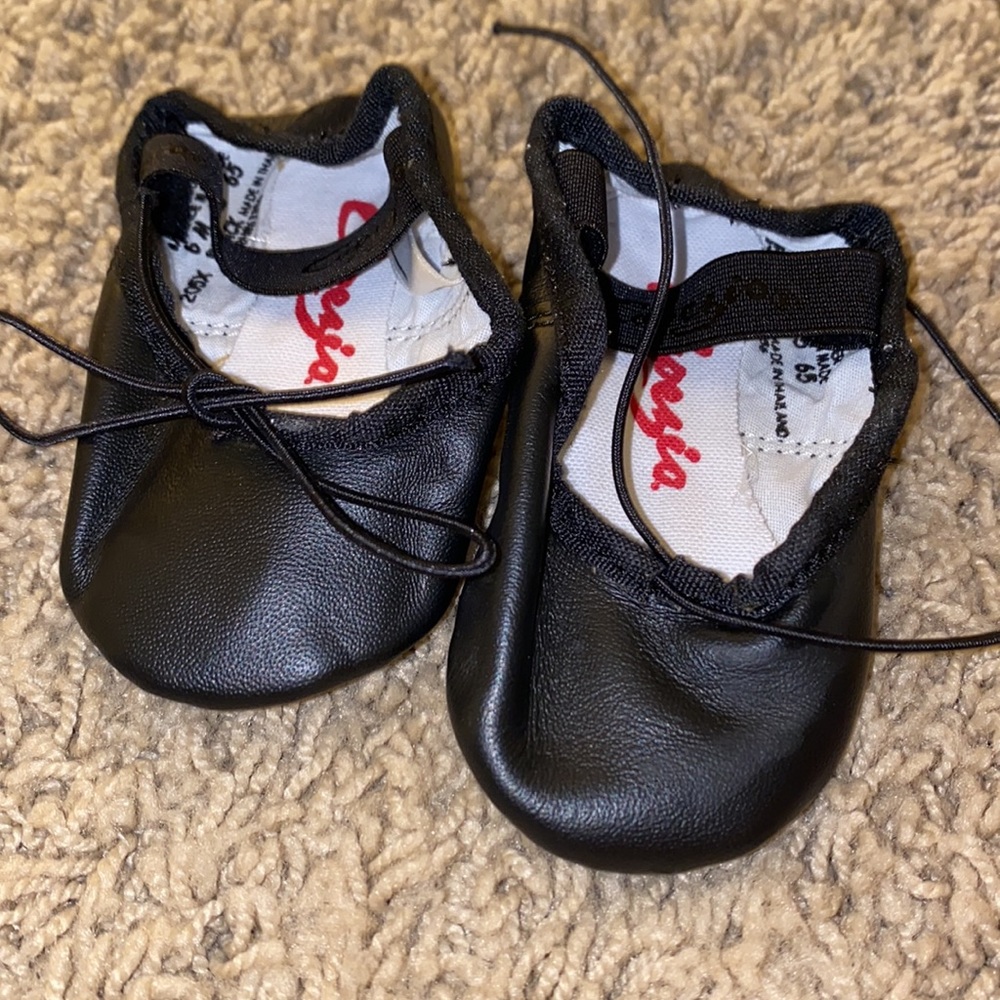Capezio Daisy Black ballet slippers 205